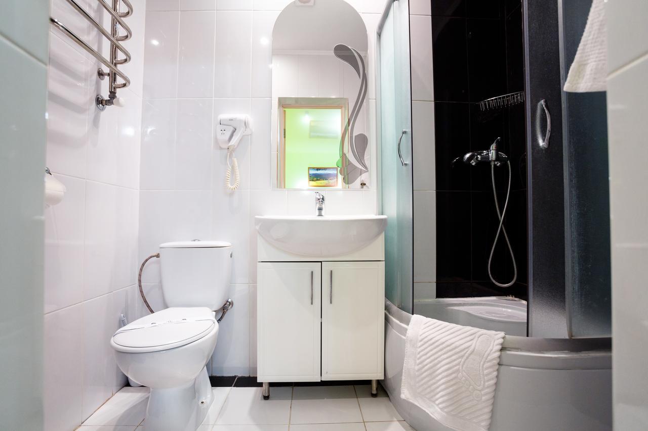 לבוב Discovery Hotel מראה חיצוני תמונה