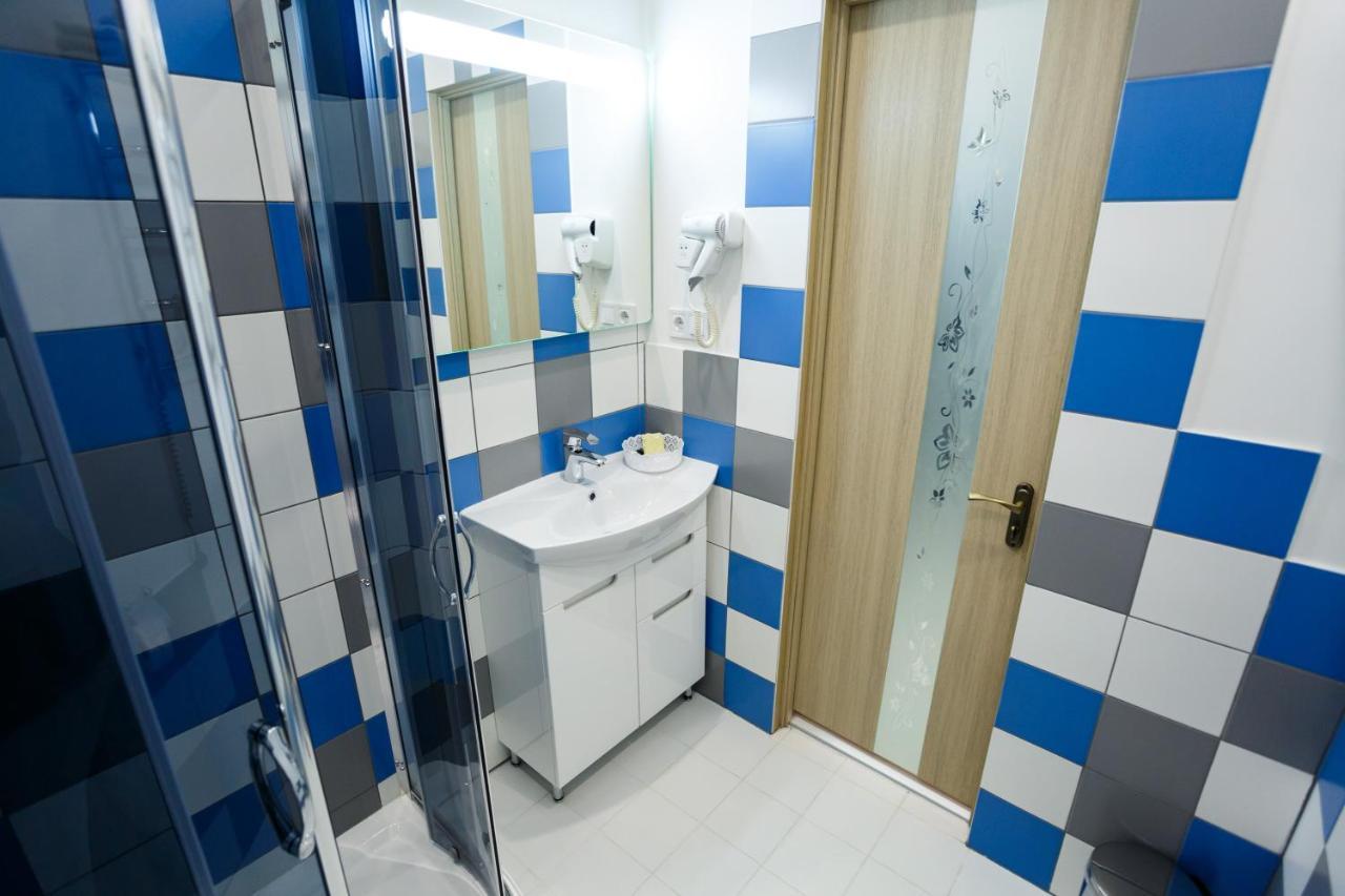 לבוב Discovery Hotel מראה חיצוני תמונה